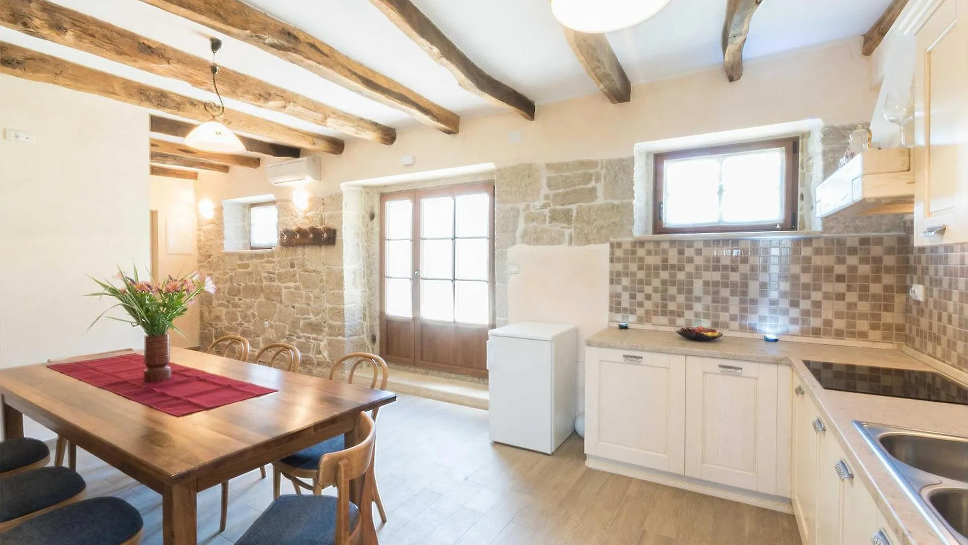 펜션 Villa Sterna, A Charming Villa In The Heart Of Istria Beram